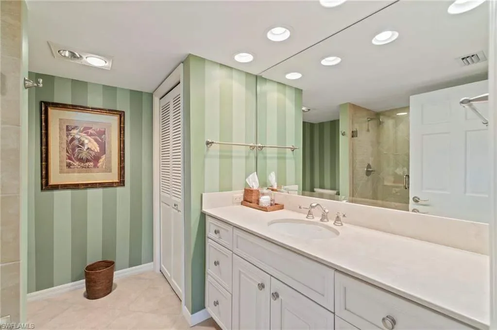 3483 Gulf Shore BLVD, #105, Naples, FL, 34103, USA, Naples, Florida, United States. - Photo 41