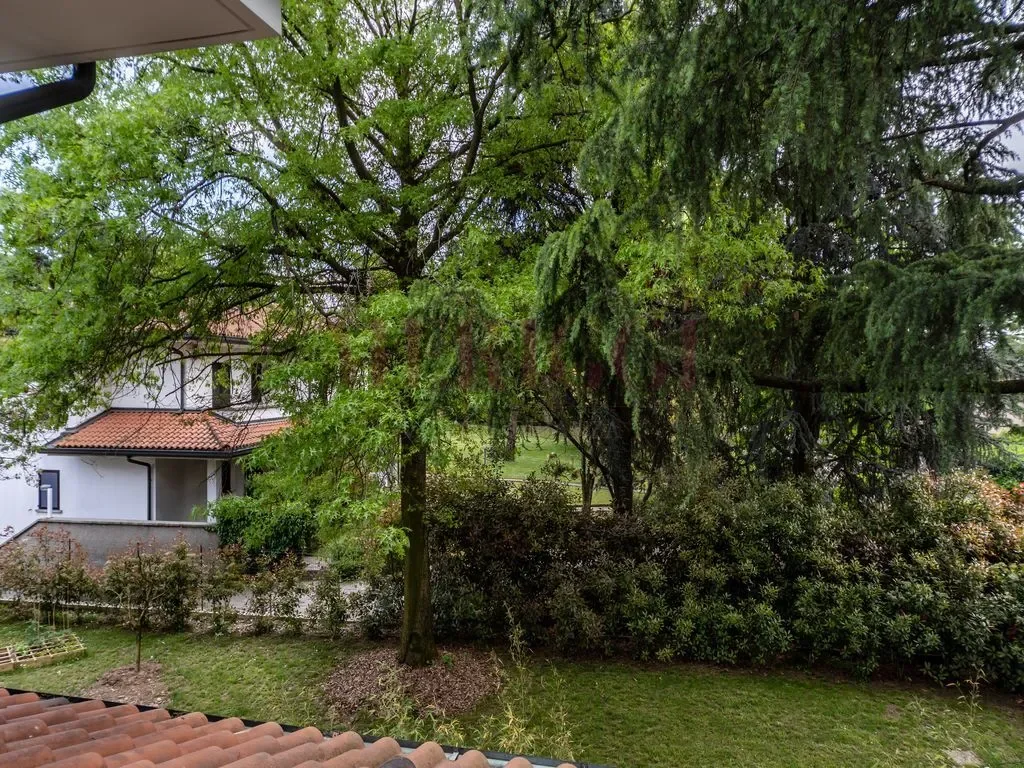 Villa for Sale - Vimercate - Meriggi - Villas in Brianza