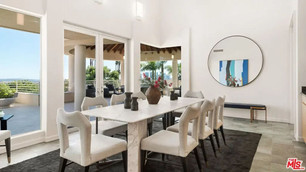 816 Monte Leon Drive, Beverly Hills, California, United States. - Photo 21