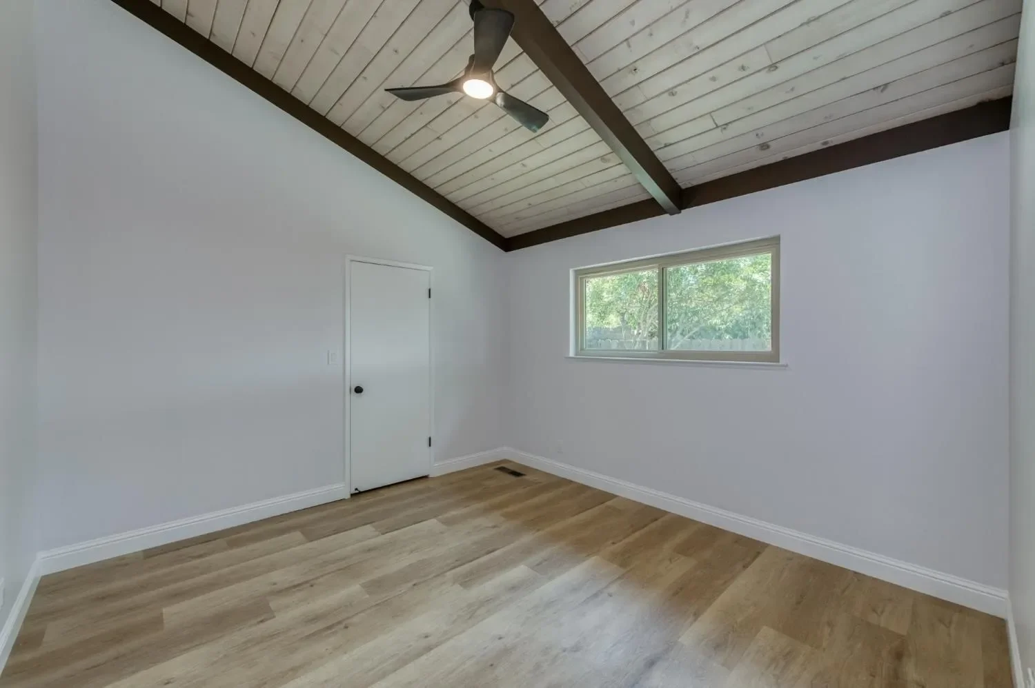 1904 Fairway Avenue S, Fresno, CA 93727, Fresno, California, United States. - Photo 18