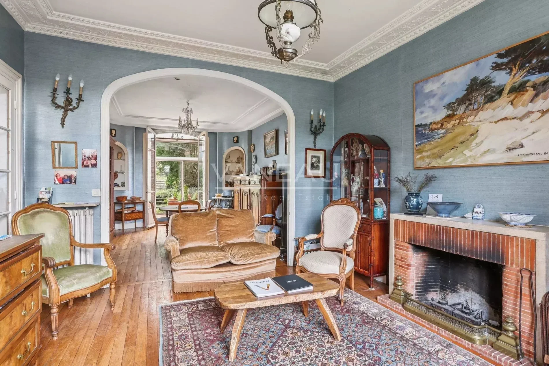 Gallery photo 1