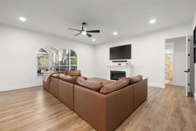 2102 CHESTNUT FOREST DRIVE, TAMPA, FL 33618, Tampa, Florida, United States. - Photo 22