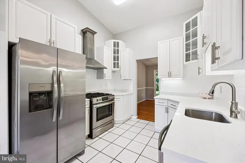 11452 BEECHGROVE LN, POTOMAC, MD, 20854, USA, Rockville, Maryland, United States. - Photo 4