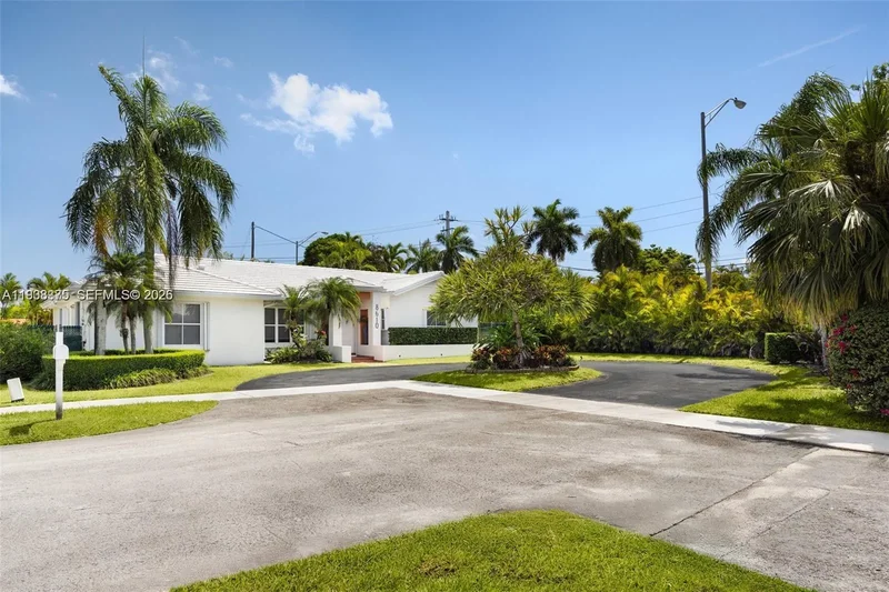 8610 SW 83rd St, Miami, Florida, United States. - Photo 2