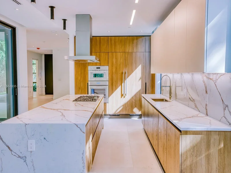3670 Avocado Ave, Miami, Florida, United States. - Photo 14
