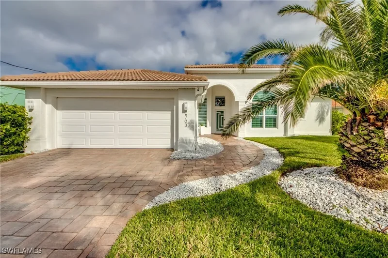 2703 SW 43rd Terrace, Cape Coral, FL 33914, Cape Coral, Florida, United States. - Photo 2