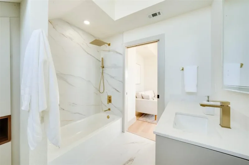 512 N Lancaster Street, Dallas, Texas, United States. - Photo 34