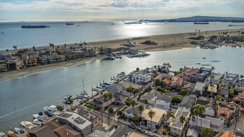 5585 East Corso Di Napoli, Long Beach, Ca 90803