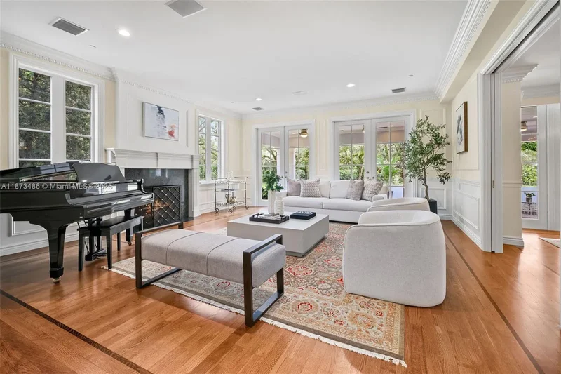 5400 Banyan Trl, Coral Gables, Florida, United States. - Photo 24