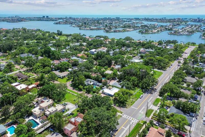 100 72nd Street S, St Petersburg, FL 33707, St. Petersburg, Florida, United States. - Photo 33