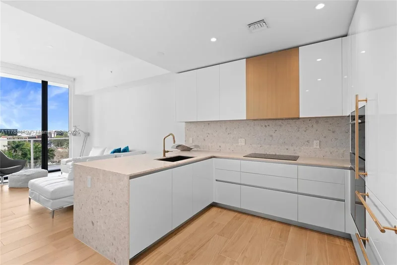 2678 Tigertail Ave 615, Miami, Florida, United States. - Photo 15