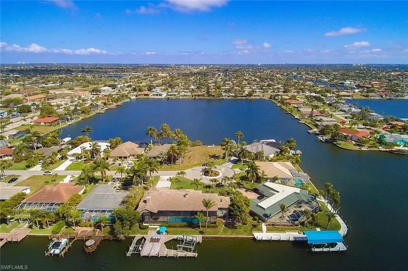 4902 SW 5th PL, CAPE CORAL, FL 33914, Cape Coral, Florida, United States. - Photo 28