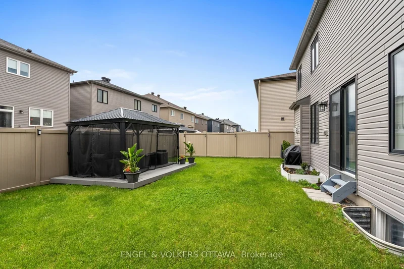 195 Alex Polowin Avenue, Ottawa, Ontario, Canada. - Photo 4