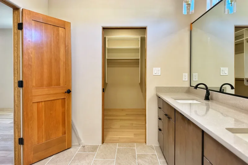 439 Calle Bonita, Santa Fe, NM 87505, Santa Fe, New Mexico, United States. - Photo 18