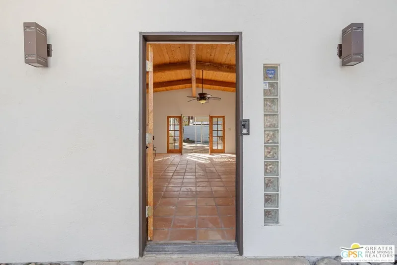 1983 S Yucca Pl, Palm Springs, CA 92264, Palm Springs, California, United States. - Photo 27