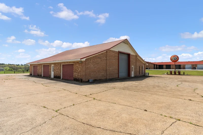 221 John Ray Lane , Eastaboga, AL 36260, Eastaboga, Alabama, United States. - Photo 62
