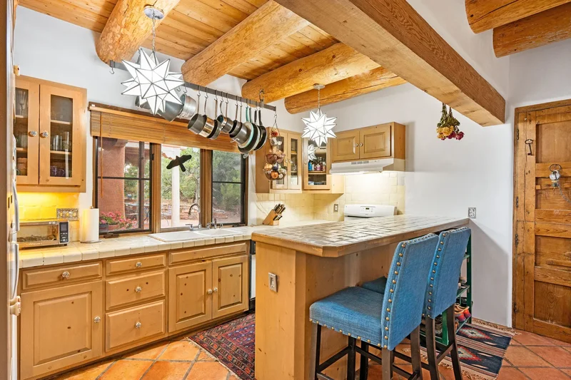61 Calle San Martin , Santa Fe, NM 87506, Santa Fe, New Mexico, United States. - Photo 51
