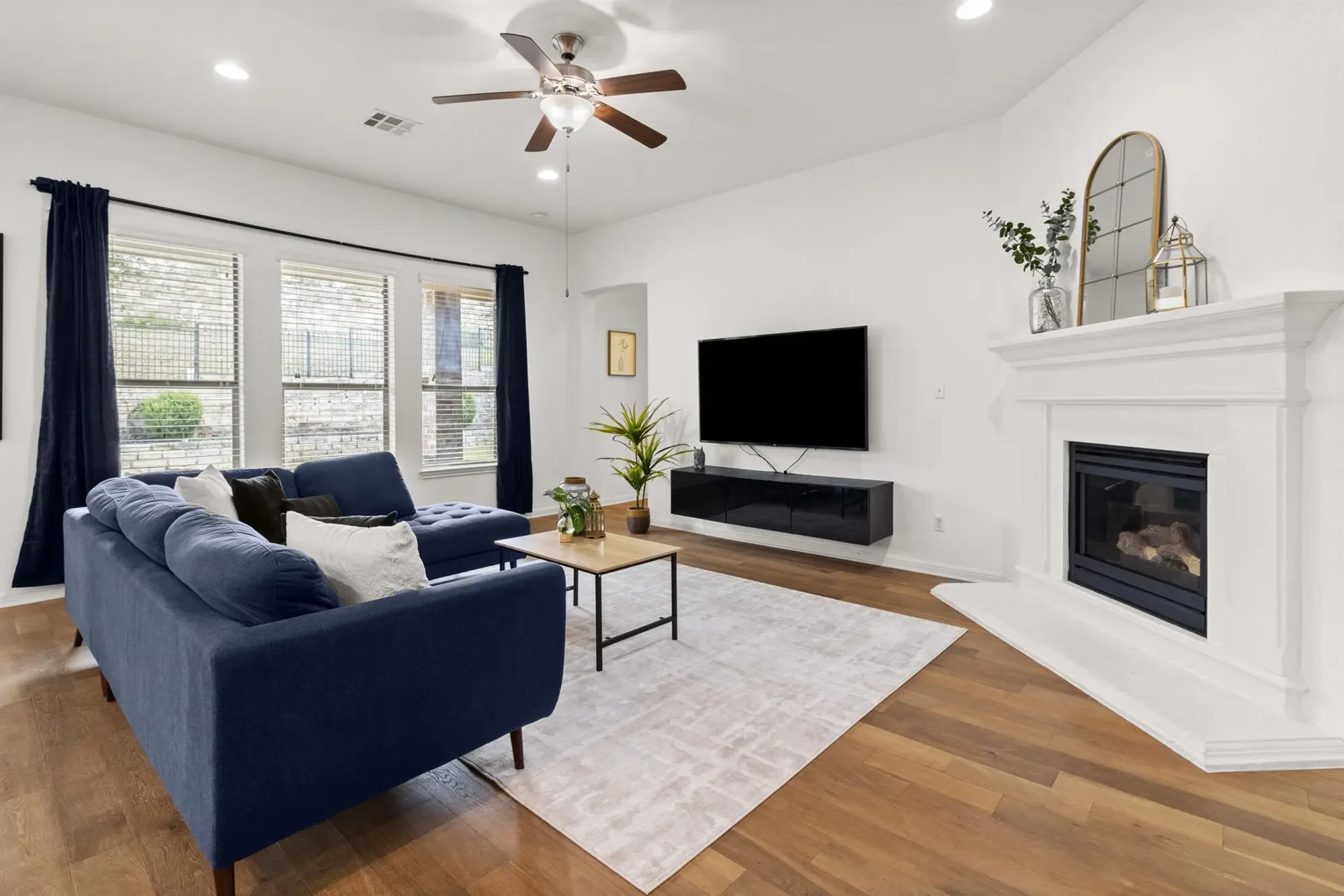 2216 Lookout Knoll DR, Leander, Texas, United States. - Photo 12