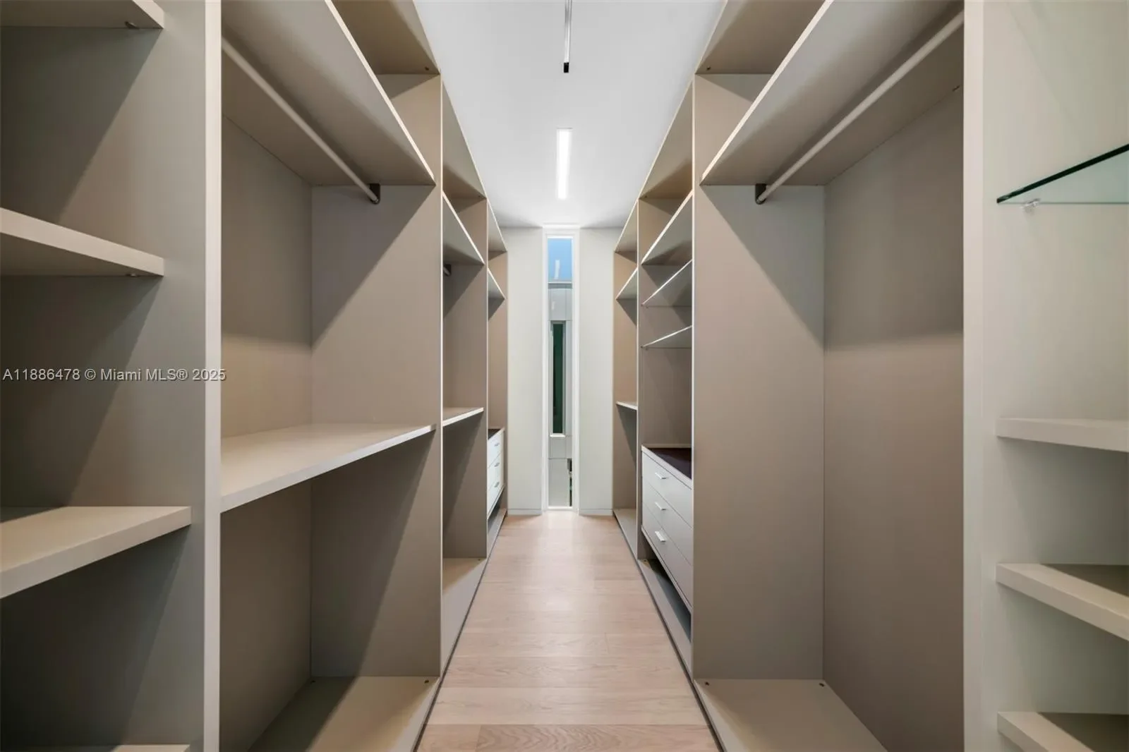 1011 W 48th St 8, Miami Beach, Florida, United States. - Photo 22