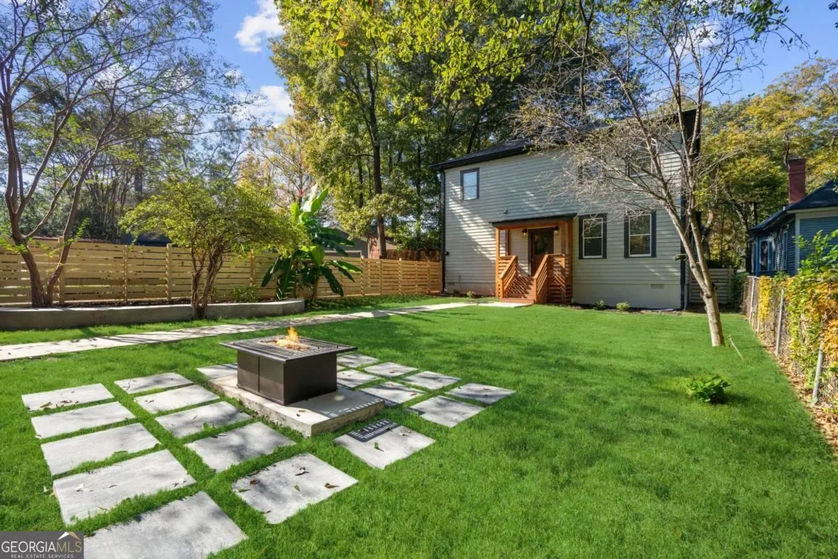 Exterior photo 7