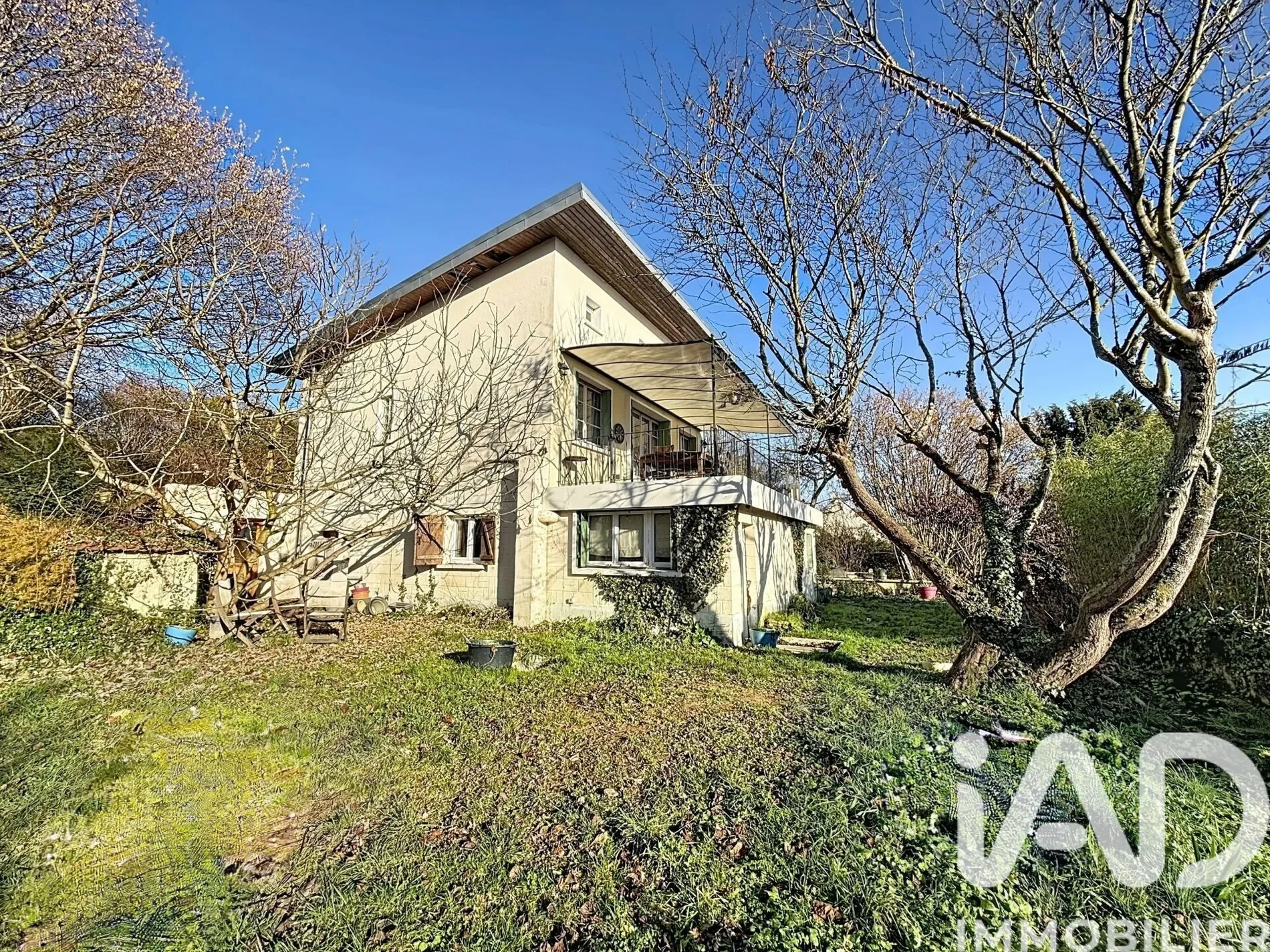 Exterior photo 6