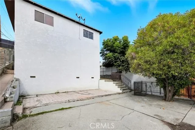 1140 N Ditman Ave, County - Los Angeles, CA 90063, East Los Angeles, California, United States. - Photo 22