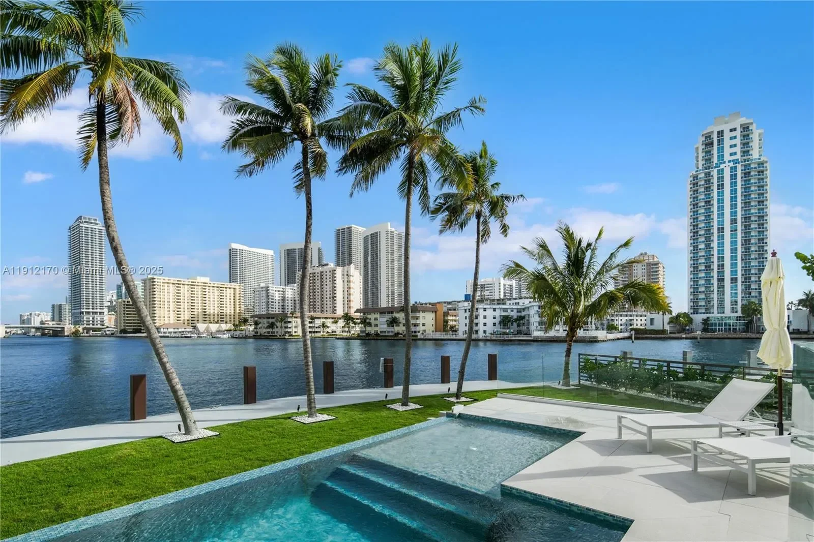 501 Palm Dr, Hallandale Beach, Florida, United States. - Photo 5