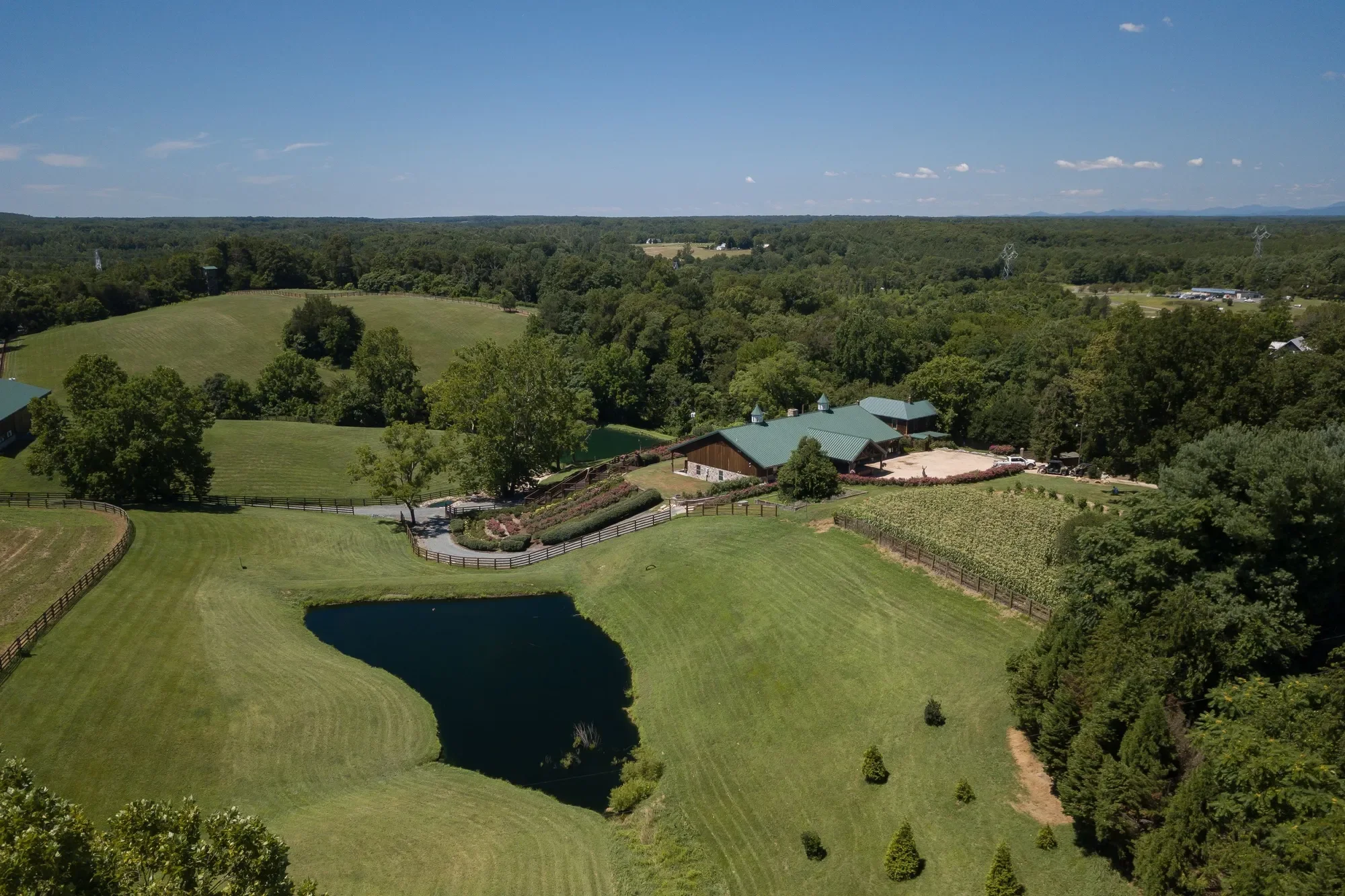 240 Stoneleigh Road, Palmyra, VA 22963, Lake Monticello, Virginia, United States. - Hero Image