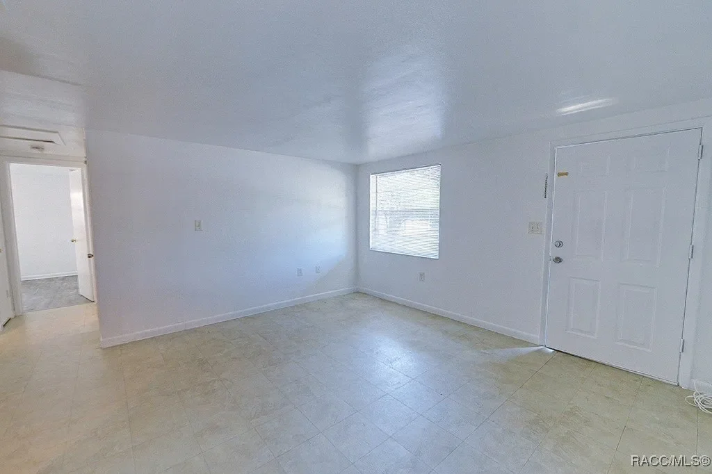 1154 NE 1st Street, Crystal River, FL 34429, Crystal River, Florida, United States. - Photo 3