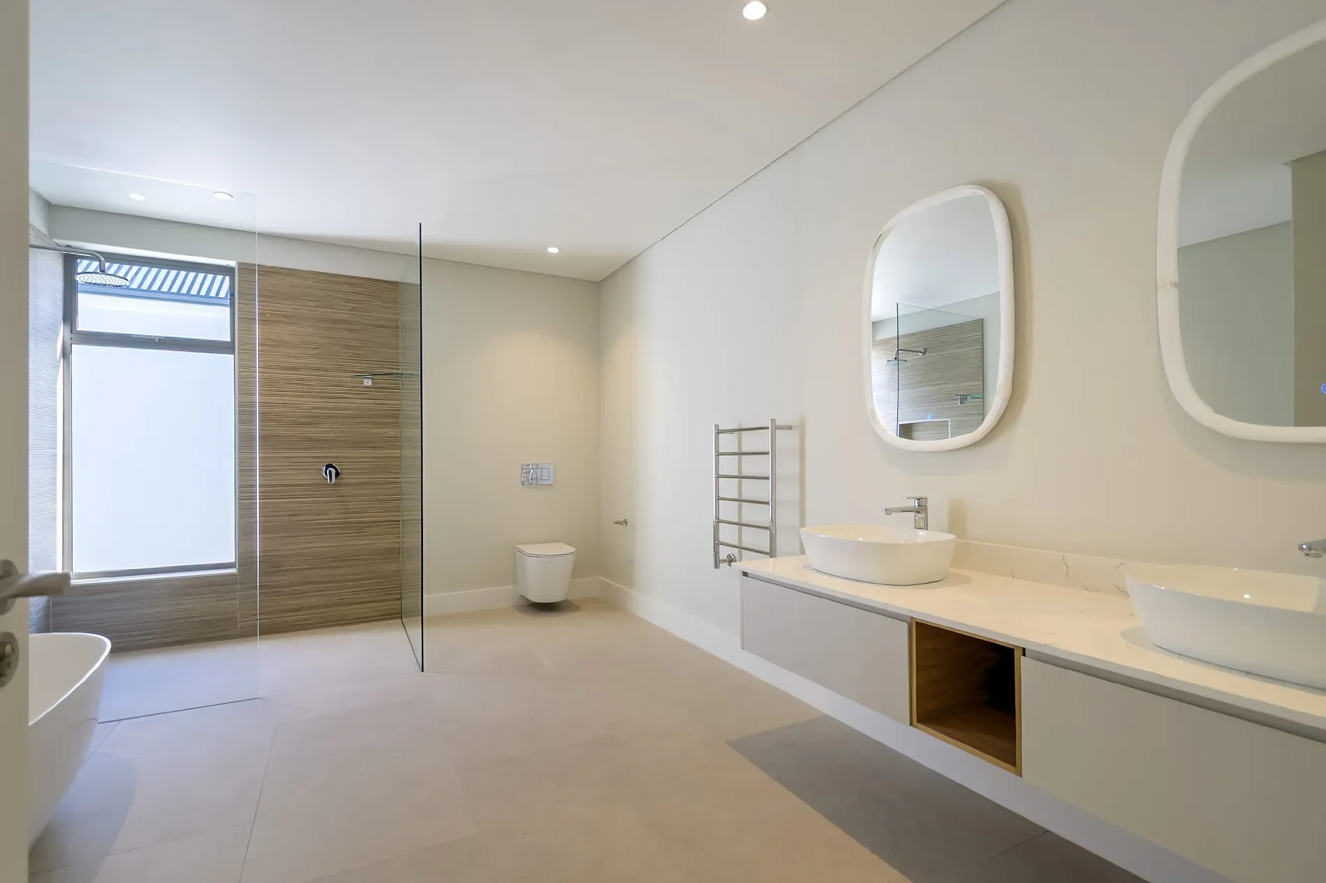 Gallery photo 3