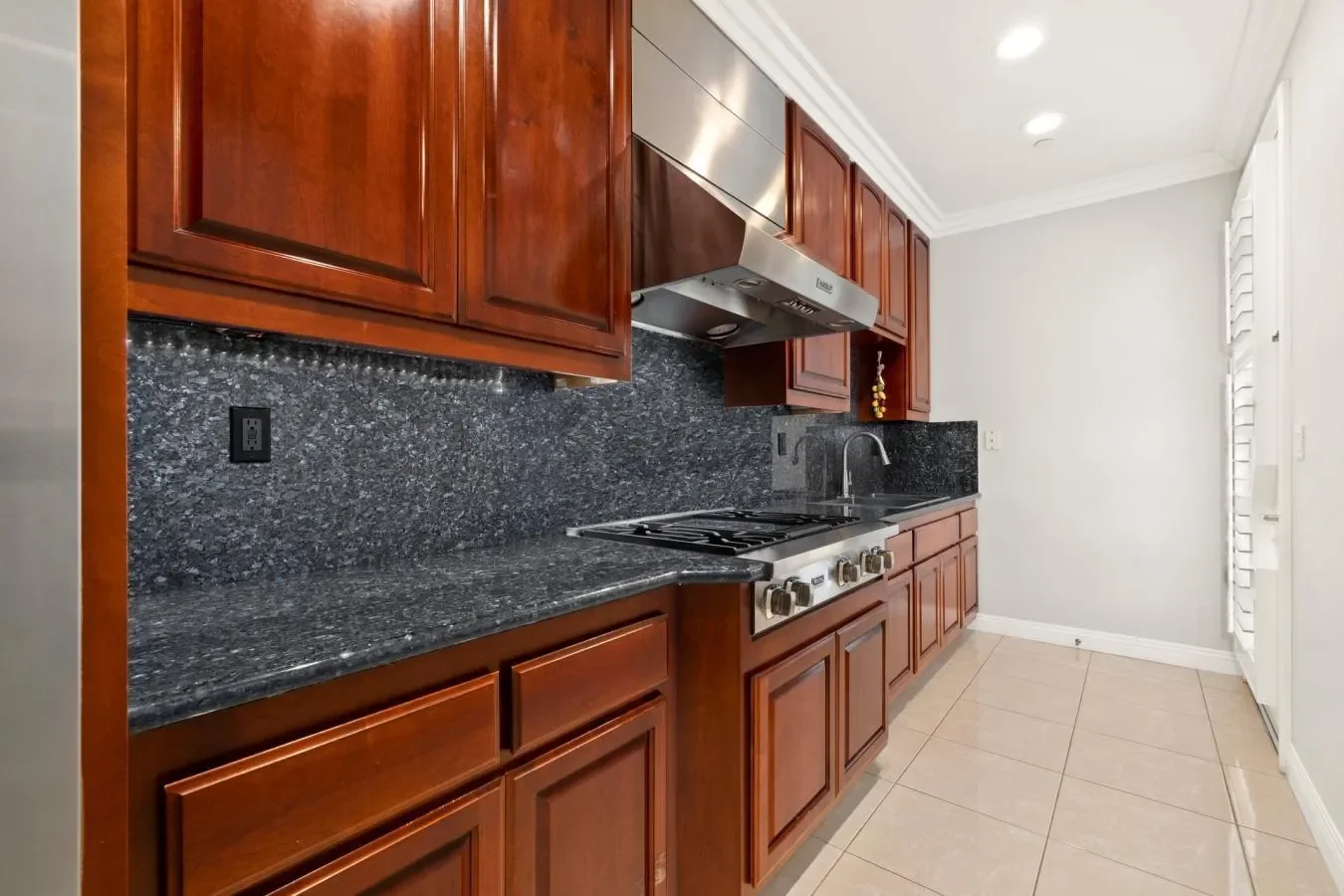 2855 Oak Knoll Drive, Diamond Bar, California, United States. - Photo 6