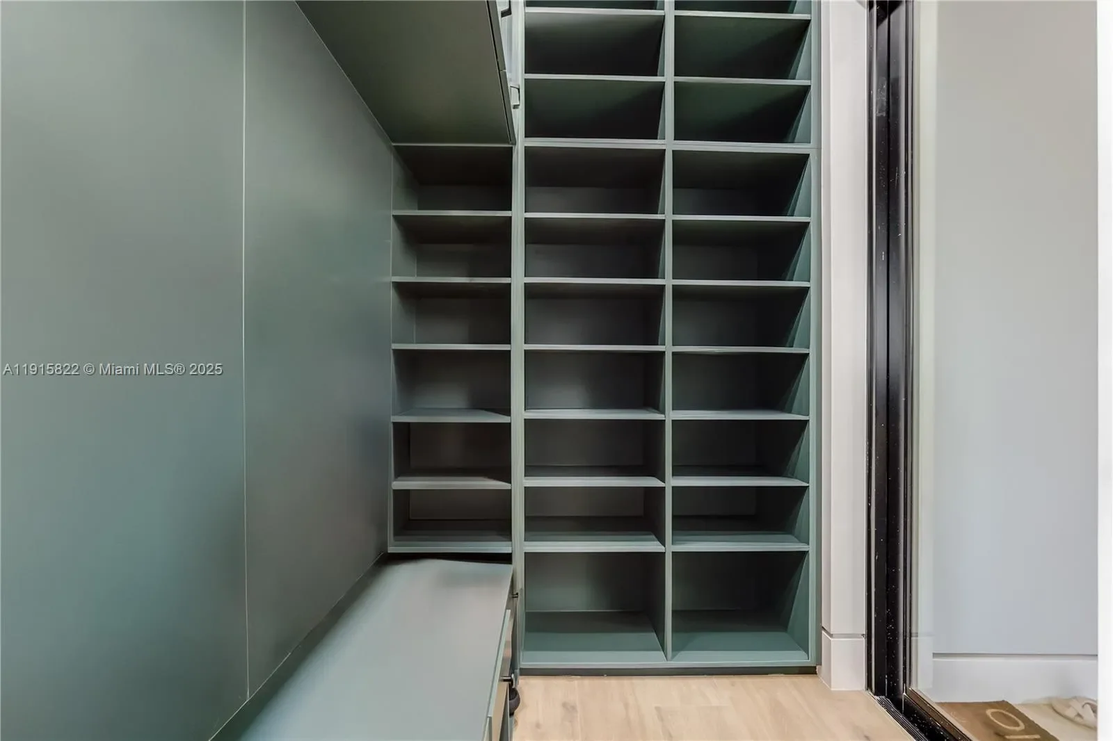 9045 Hawthorne Ave, Bal Harbour, Florida, United States. - Photo 12