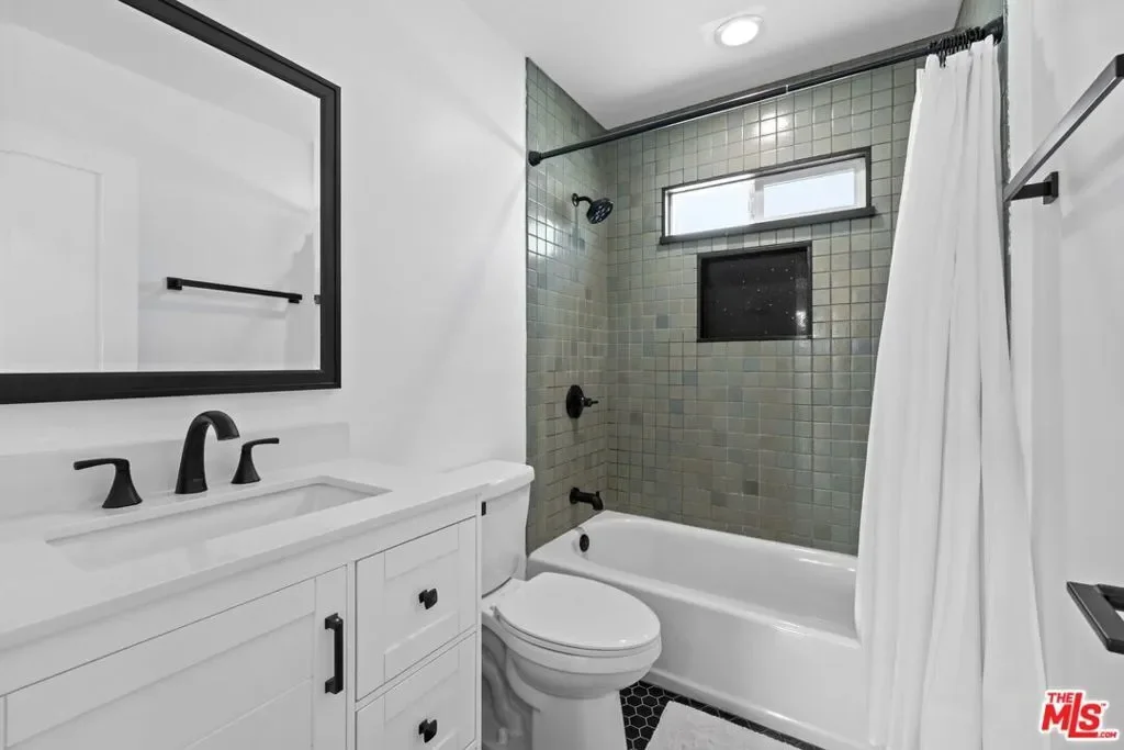 3170 Glenmanor Place, Los Angeles, California, United States. - Photo 19