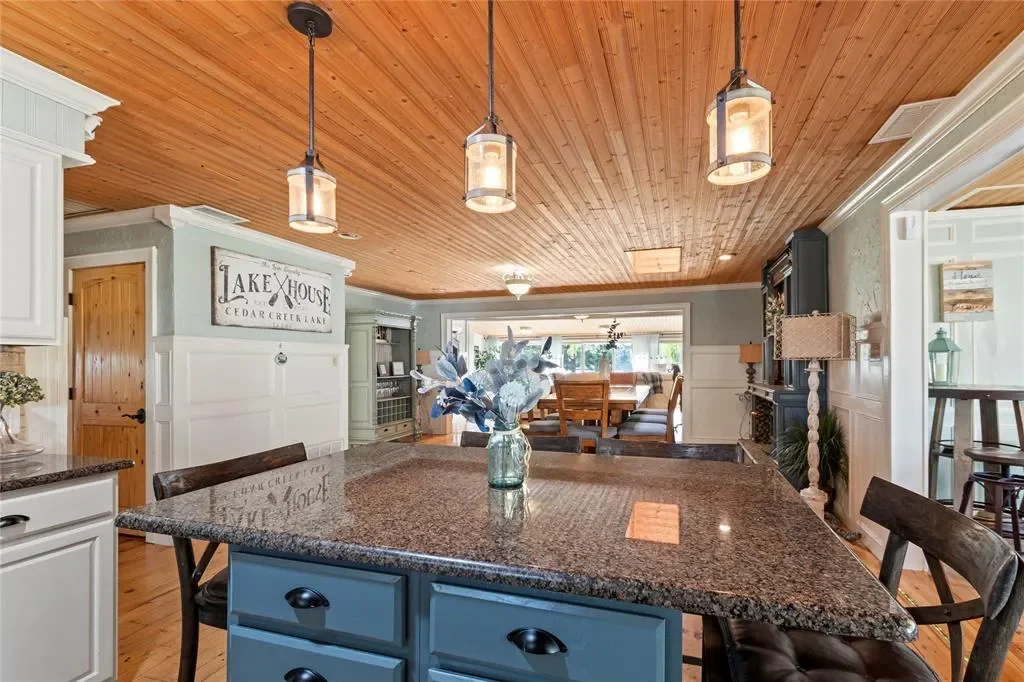 230 Bushwhacker Drive, Gun Barrel City, Texas, United States. - Photo 4