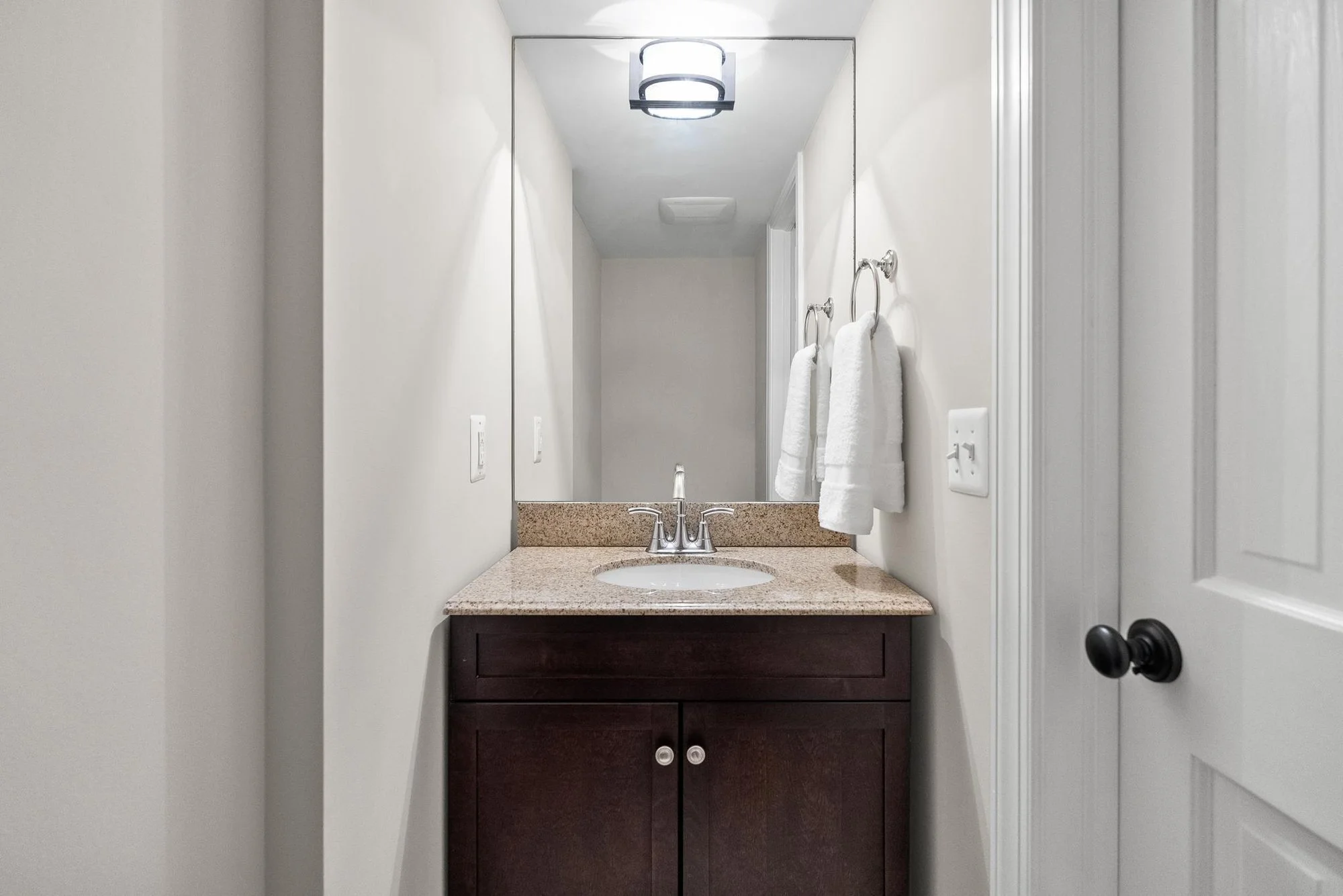 6032 Fort Hunt Road , Alexandria, VA 22307, Belle Haven, Virginia, United States. - Photo 37
