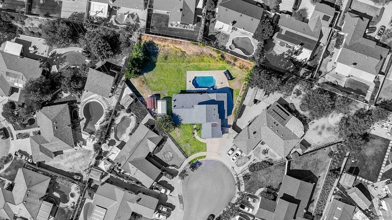 911 Groveton Ave, Glendora, California, United States. - Photo 4