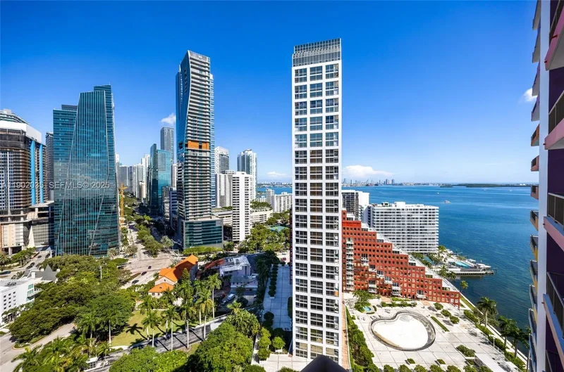 1581 Brickell Ave 2104, Miami, Florida, United States. - Photo 24