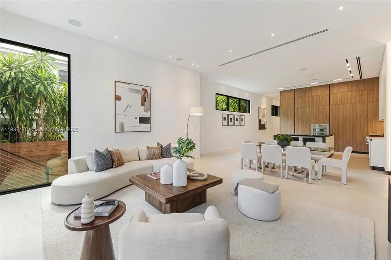 2824 Coconut Ave 2824, Miami, Florida, United States. - Photo 13