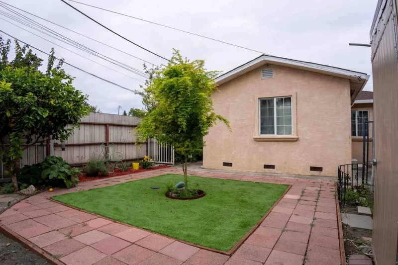 2232 Euclid Avenue, East Palo Alto, California, United States. - Photo 4