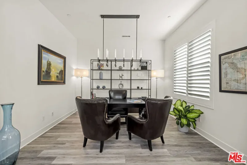 20211 W Liverpool Way, Los Angeles, California, United States. - Photo 22