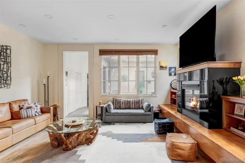 6 S Madison Street, Denver, Colorado, United States. - Photo 11