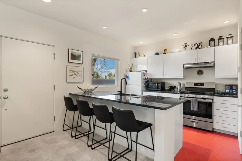 915 Old Santa Fe Trail , Santa Fe, NM 87505, Santa Fe, New Mexico, United States. - Photo 45