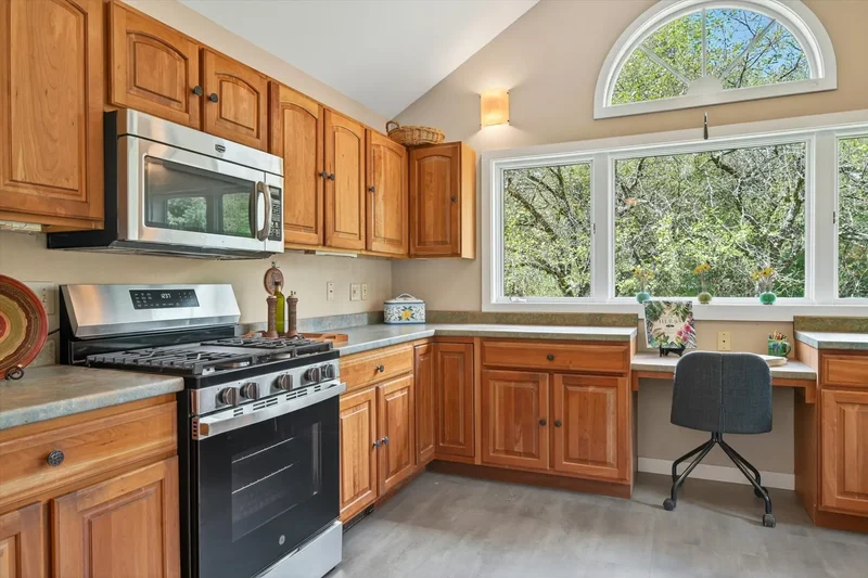 196 Old Sawmill Road, Londonderry, VT 05148, Londonderry, Vermont, United States. - Photo 14