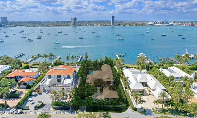 1265 N Lake Way, Palm Beach, Florida, United States. - Photo 16