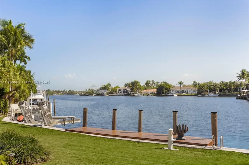 700 Arvida Pkwy, Coral Gables, Florida, United States. - Photo 27