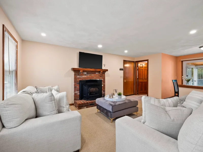 49 Prospect Street , Ashland, MA 01721, Ashland, Massachusetts, United States. - Photo 35