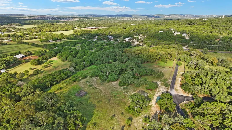 24209 Scenic Loop Road, San Antonio, TX, 78255, USA, San Antonio, Texas, United States. - Photo 19