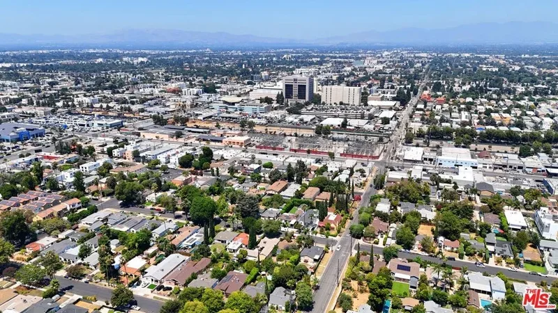 14310 Tiara Street, Los Angeles, California, United States. - Photo 9
