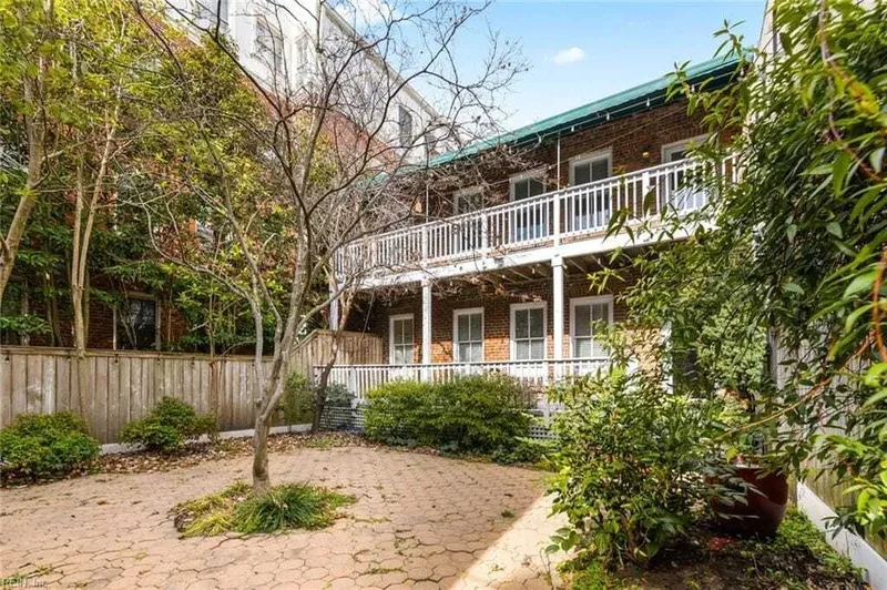 425 W York Street, Norfolk, Virginia, United States. - Photo 27