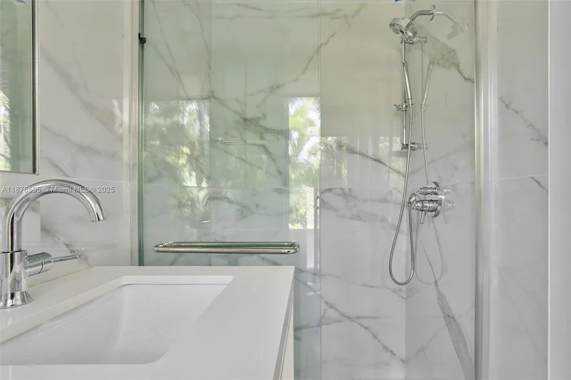 4286 S Douglas Rd, Miami, Florida, United States. - Photo 27